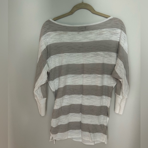 Express Knit Top - Picture 3 of 3